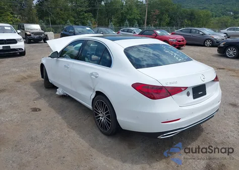 2025 Mercedes-Benz C 300 from USA, damaged, VIN W1KAF4HB7SR243342